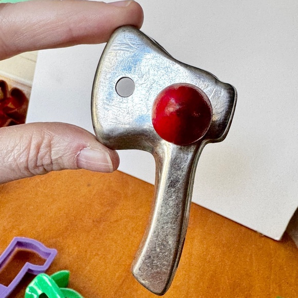 Assorted Cookie Cutters Set of 8 Hutzler Wilton Vintage - Picture 6 of 7